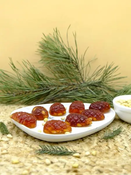 Мармелад сосновый с Кедровыми орешками, 500 гр Мармелад сосновый с Кедровыми орешками, 500 гр